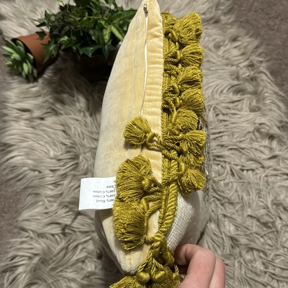 Wool Needle Point Pillow with Tassel Fringe-Song Bird with Nest-Beige/Tan - Picture 12 of 13